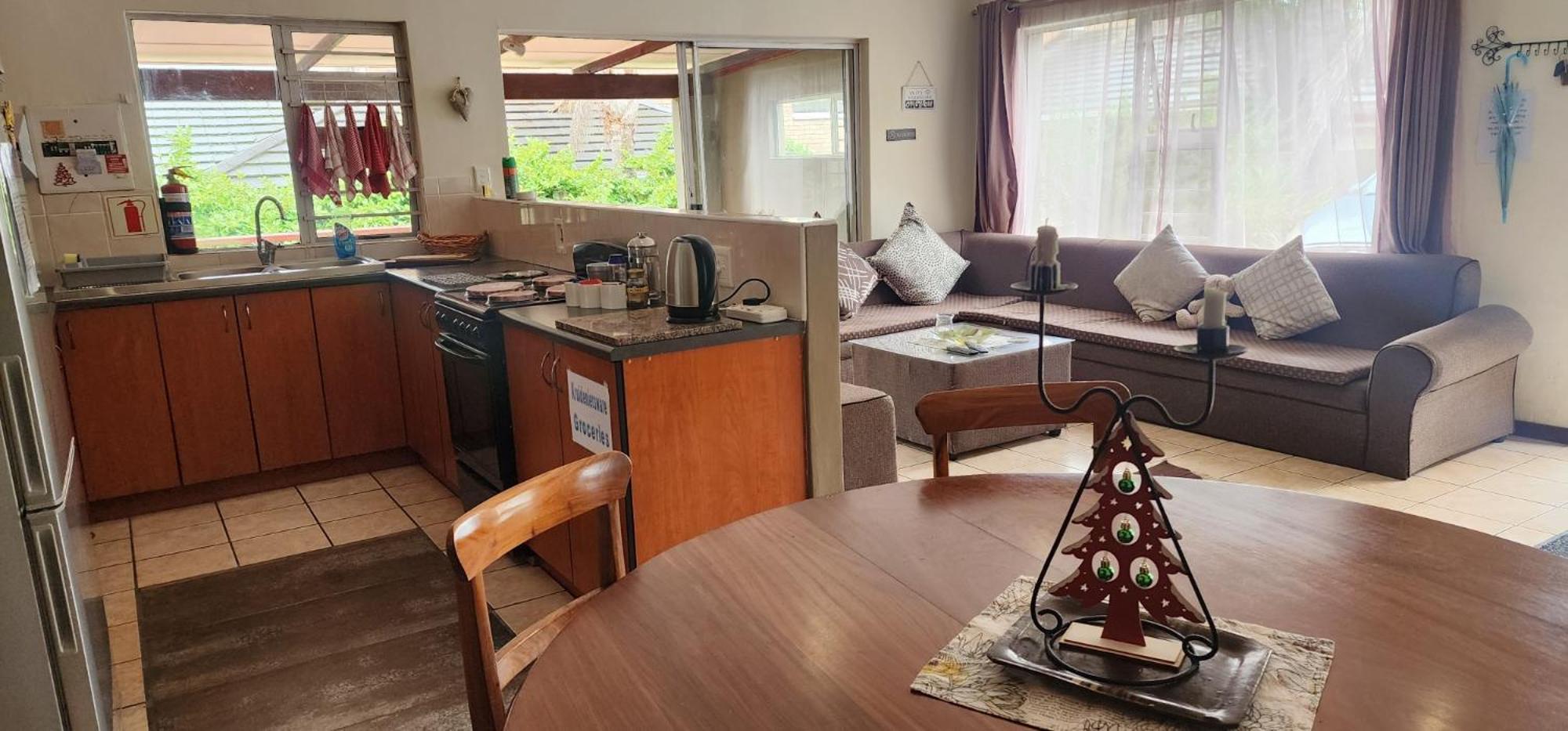 Mackenzies Accommodation Ист-Лондон Экстерьер фото